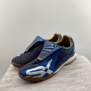 Umbro Shoes Women's Size 7 1/2 SX Valor Michelin Performance Athletic Indoor